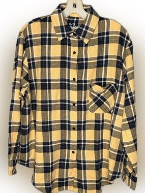 GameDay Social Iowa Hawkeyes Shirt nwot